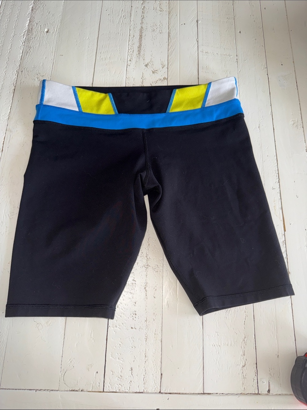 Lululemon size 10 Reverse Groove Shorts in the "Black / Quilt Spring colorway
